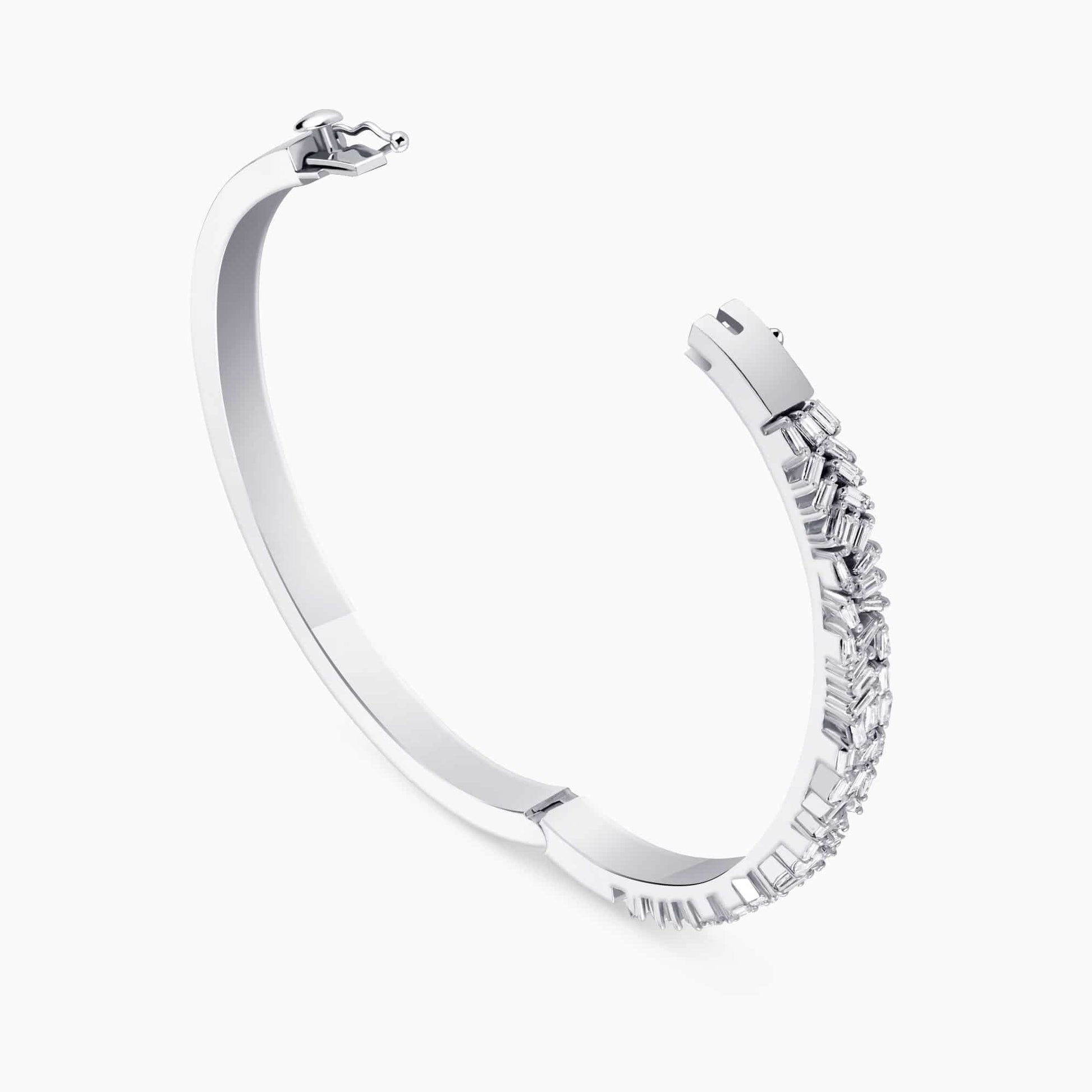 1.75Ct. Taper and Baguette cut Diamonds set in a beautiful