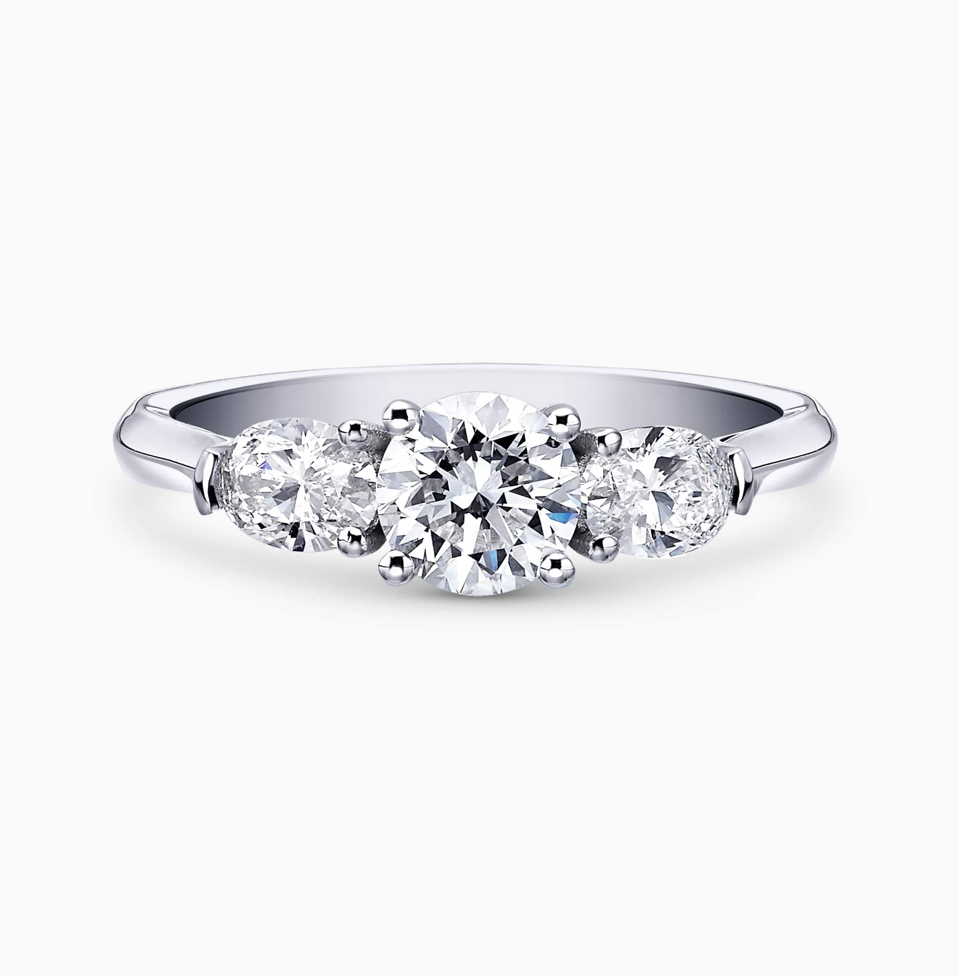 A ring, 14K gold, set with a center round cut diamond