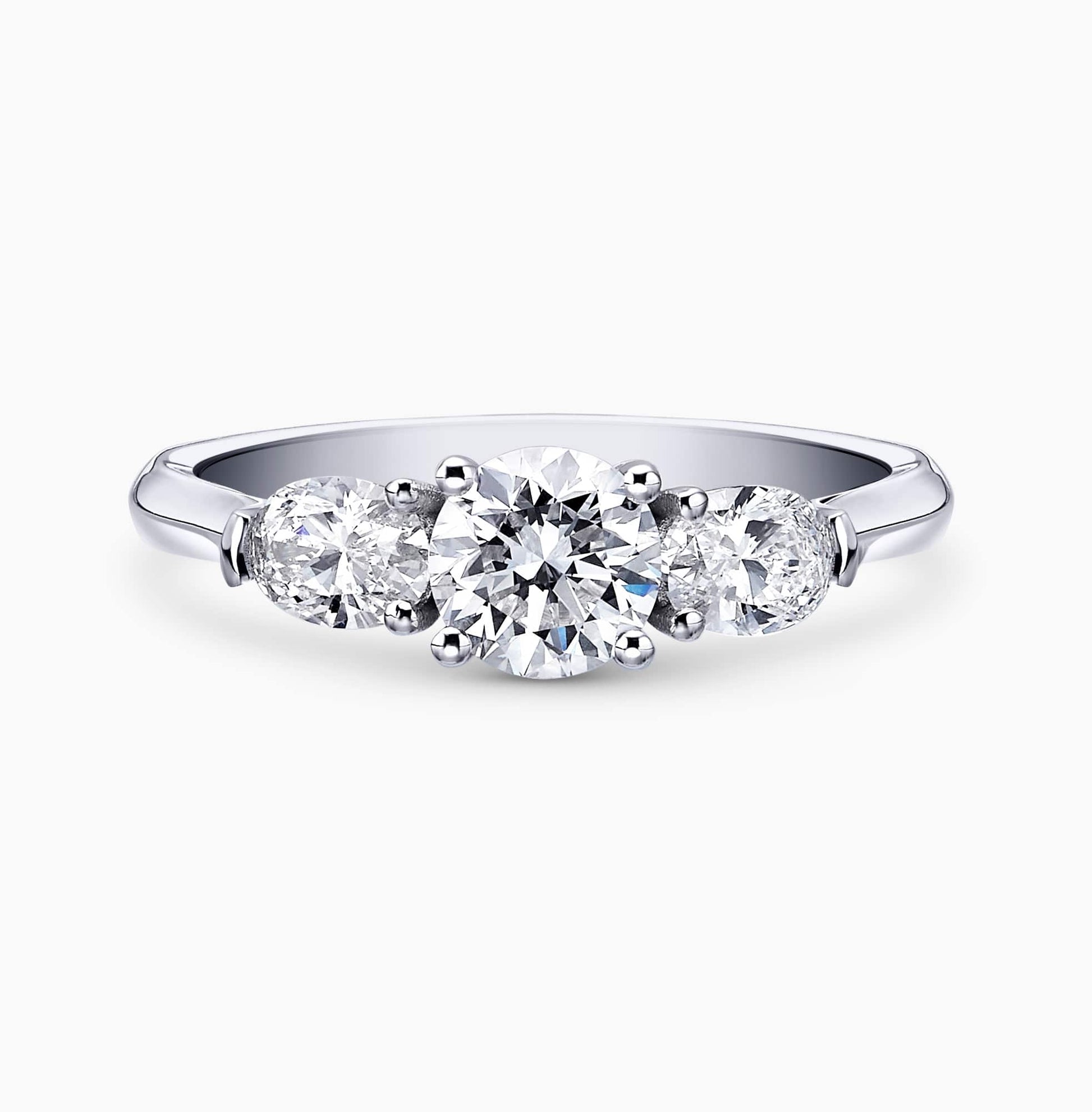 A ring, 14K gold, set with a center round cut diamond