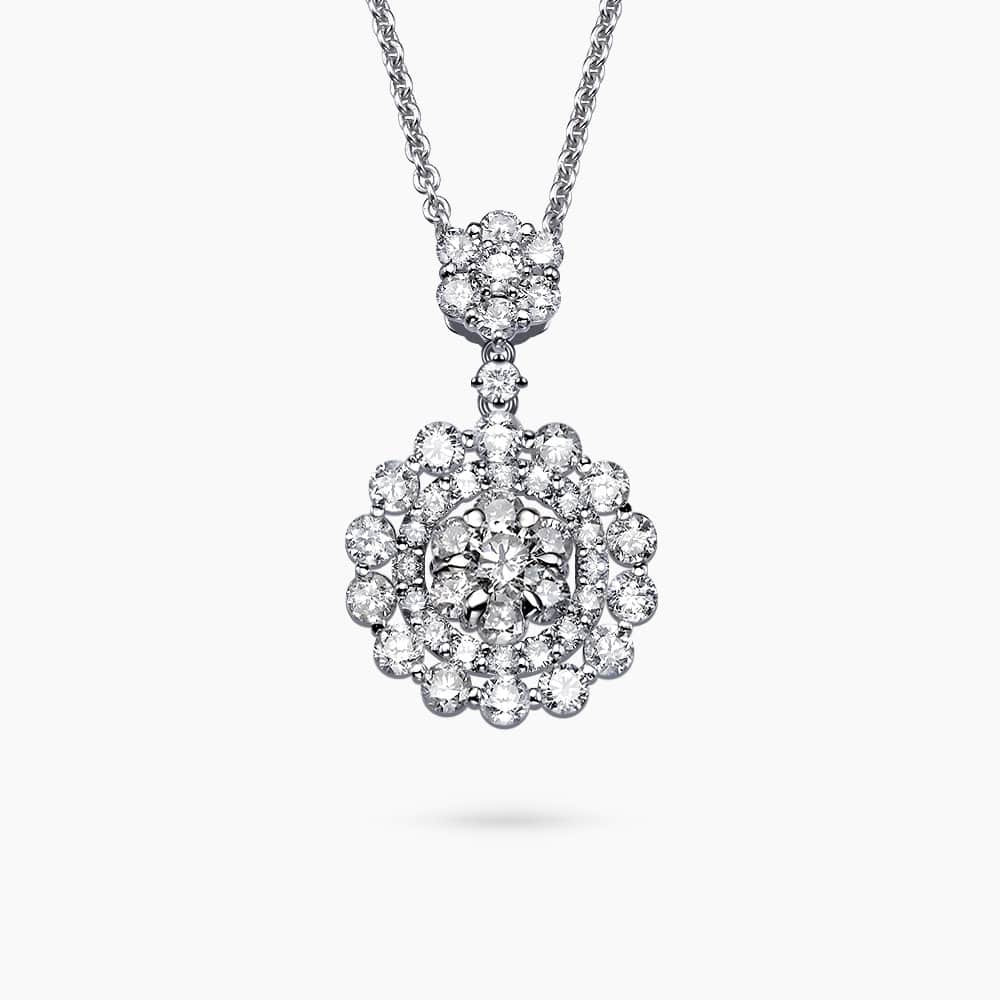 Elegant 2.21 Ct. Diamonds mounted in 18K White Gold Flower