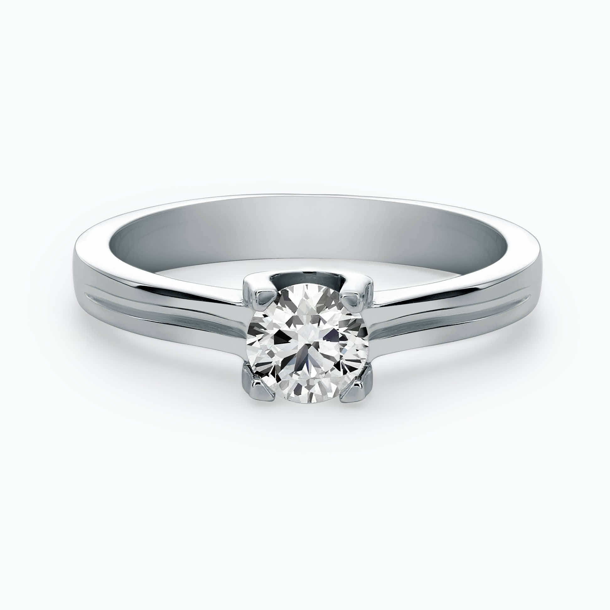 A ring, 14K gold, set with a center round cut diamond