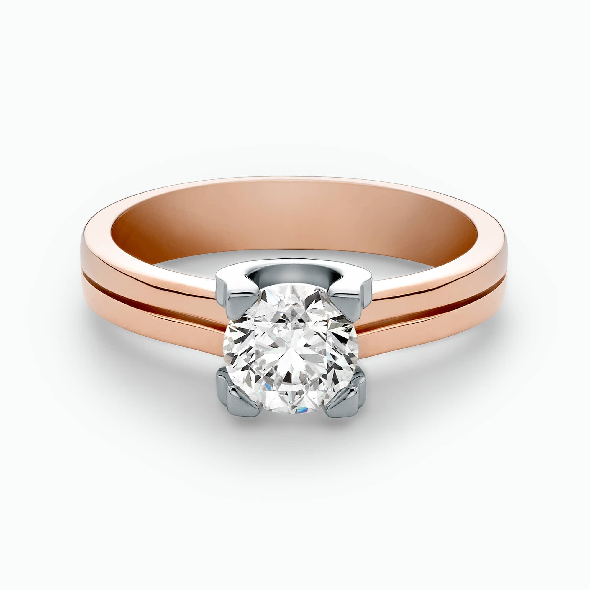 A ring, 14K gold, set with a center round cut diamond