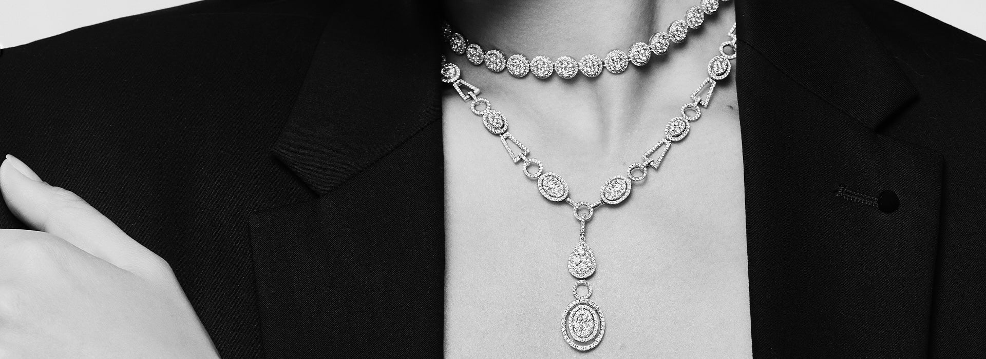 Necklesses-D.jpg